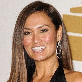 Tia Carrere