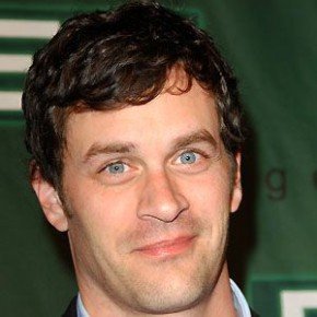 Tom Everett Scott