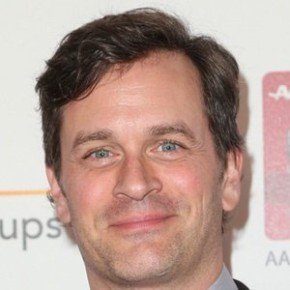 Tom Everett Scott