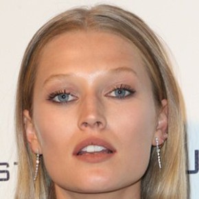 Toni Garrn