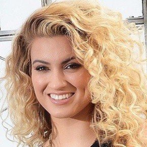 Tori Kelly