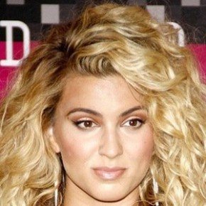 Tori Kelly