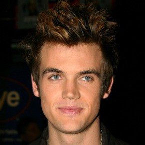 Tyler Hilton