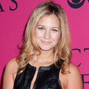 Vanessa Ray