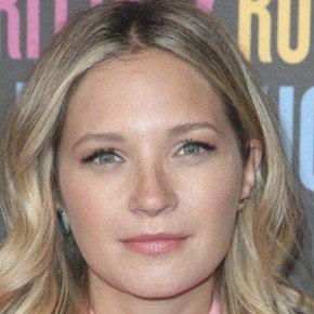 Vanessa Ray