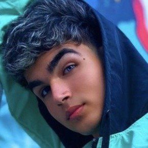 Victor Jr Ramírez