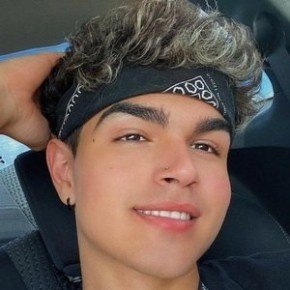 Victor Jr Ramírez