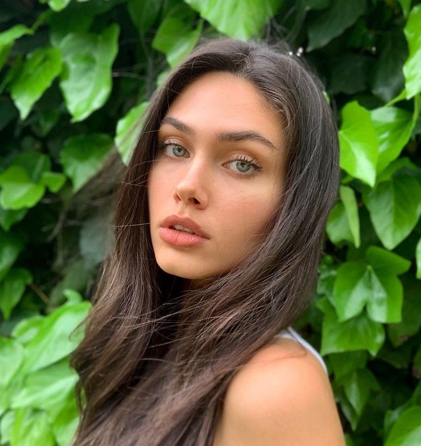 Vika Bronova
