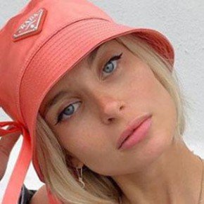 Xenia Adonts
