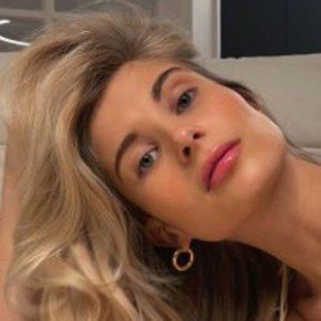 Xenia Adonts
