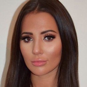 Yazmin Oukhellou