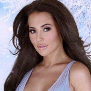 Yazmin Oukhellou