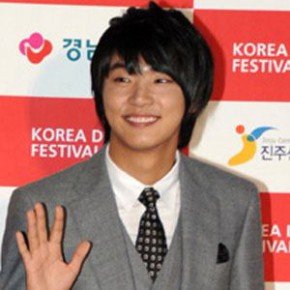 Yoon Shi-yoon