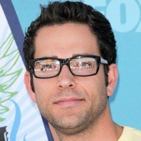 Zachary Levi