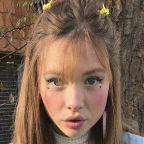 Zoe Colletti