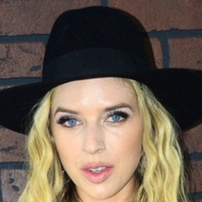 Zz Ward