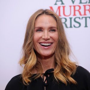Kelly Lynch