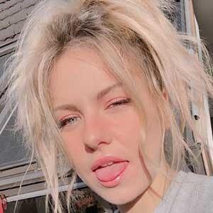 Kelly Svirakova