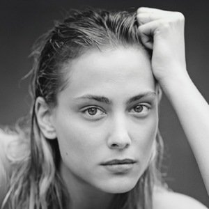 Nora Arnezeder