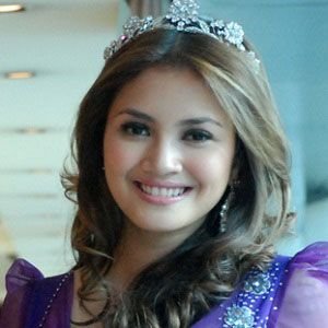 Nur Fazura