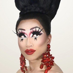 Yuhua Hamasaki