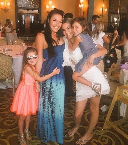 Alexis Waters with her sister Nicole