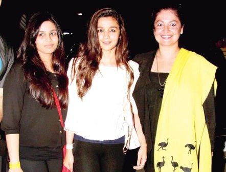 Alia Bhatt With Her Sisters Shaheen and Pooja