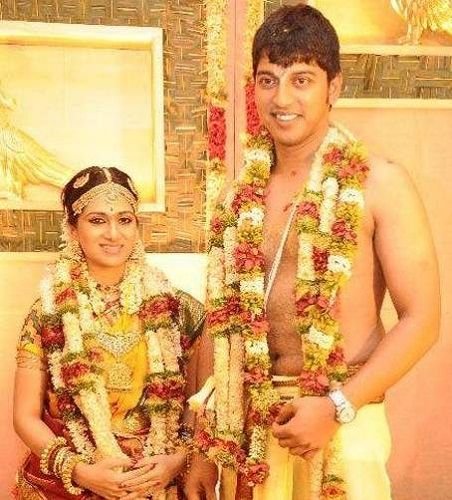 anirudh-ravichander-sister-vaishnavi-and-brother-in-law-abhinav