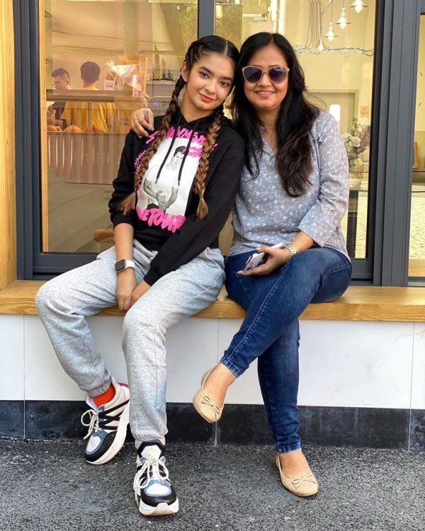 Anushka Sen with Her Mother