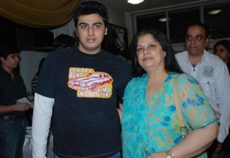 Arjun Kapoor with his mother Late Mona Shourie Kapoor