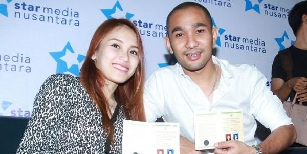 Ayu ting ting with her ex husband