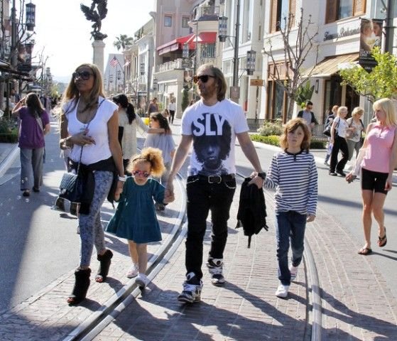 David with his Wife and Children