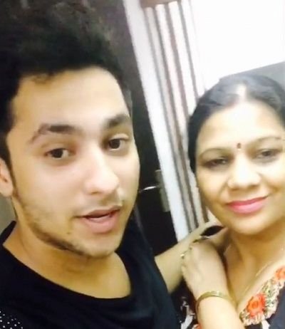 Harsh Beniwal with his mother