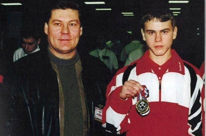 Igor Akinfeev with his father