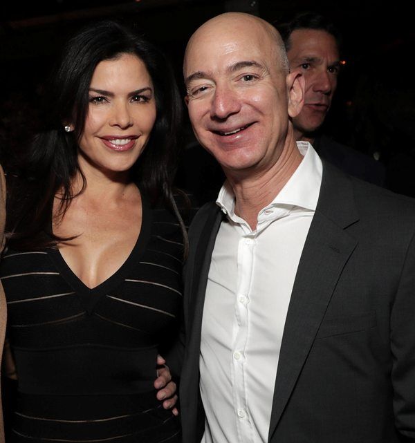Jeff Bezos With His Girlfriend Lauren Sanchez