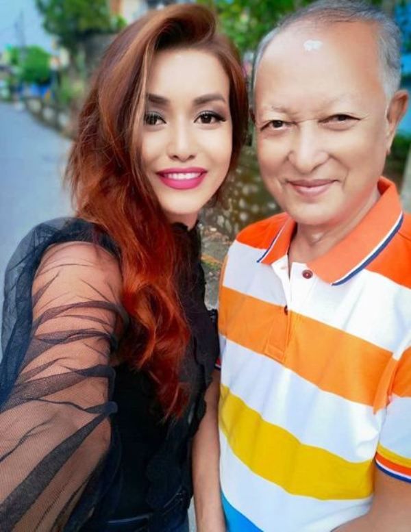 Malina Joshi with Her Father