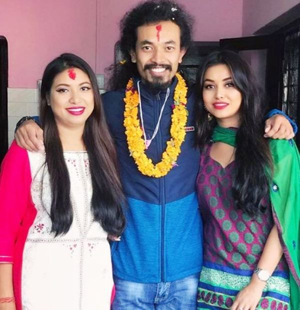 Malina Joshi with Her Siblings