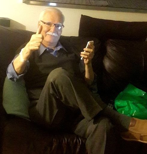 Nauheed Cyrusi Father