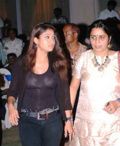 Nayanthara with her mother