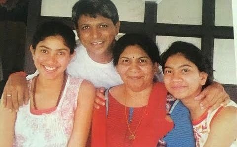 Sai Pallavi with her family