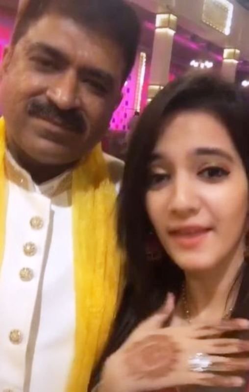 Siya Kakkar With Her Father