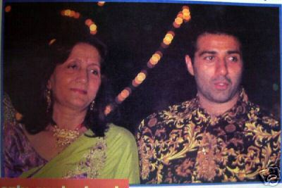 Sunny Deol With His Mother Prakash Kaur