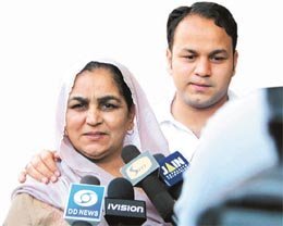 Virender Sehwag younger brother Vinod and his mother