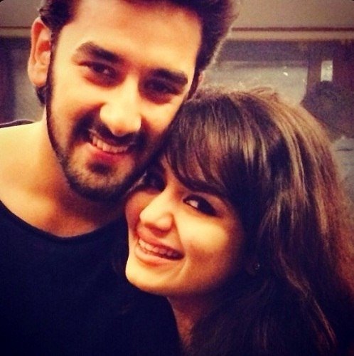 vishal-vashishtha-with-his-girlfriend-deepakshi