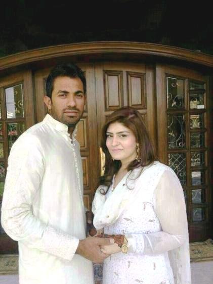 Wahab Riaz with his wife