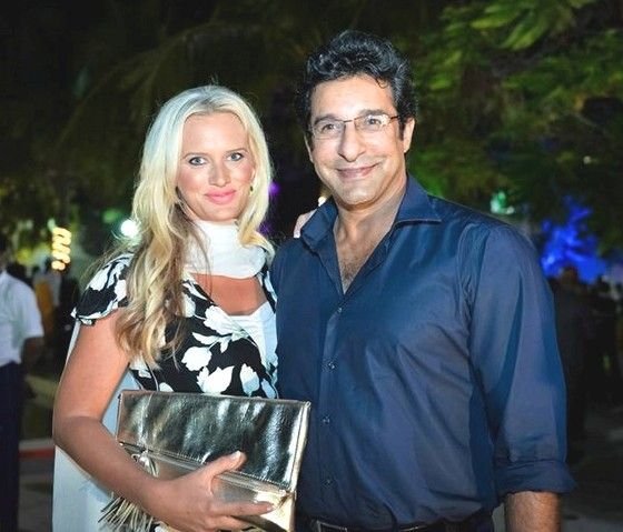Wasim Akram with his wife Shaniera Thompson