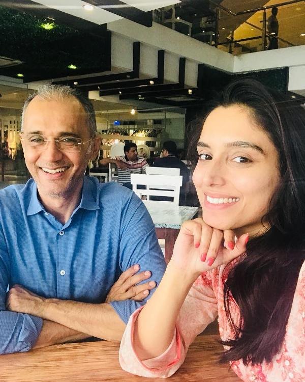 Zainab Abbas With Her Father