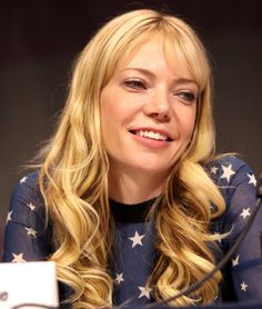 Riki Lindhome