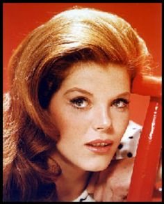 Samantha Eggar